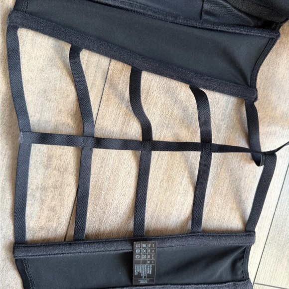 Undressed Black Strappy corset - Picture 7 of 9